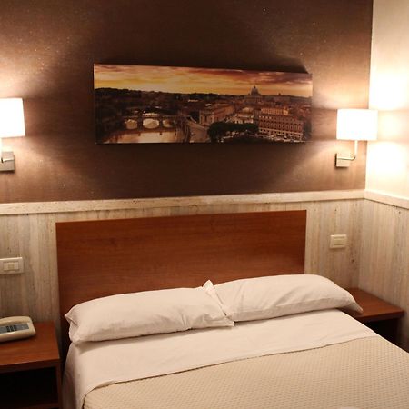 Hotel Pyramid Rome Buitenkant foto