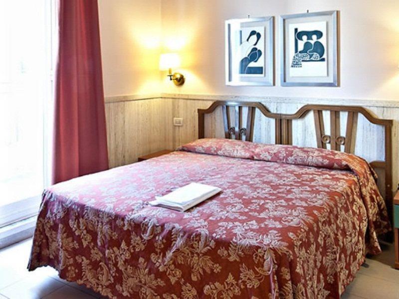 Hotel Pyramid Rome Buitenkant foto
