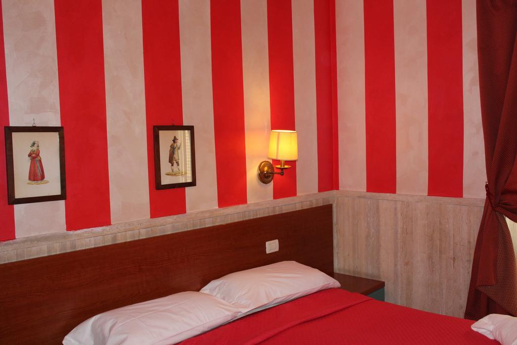 Hotel Pyramid Rome Buitenkant foto