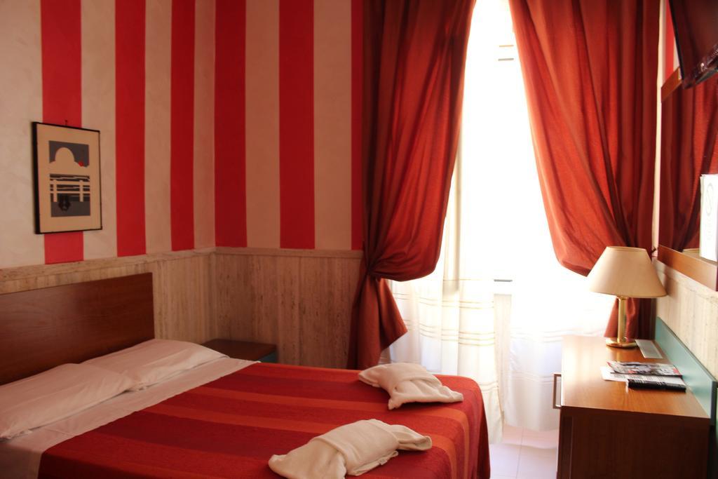Hotel Pyramid Rome Buitenkant foto